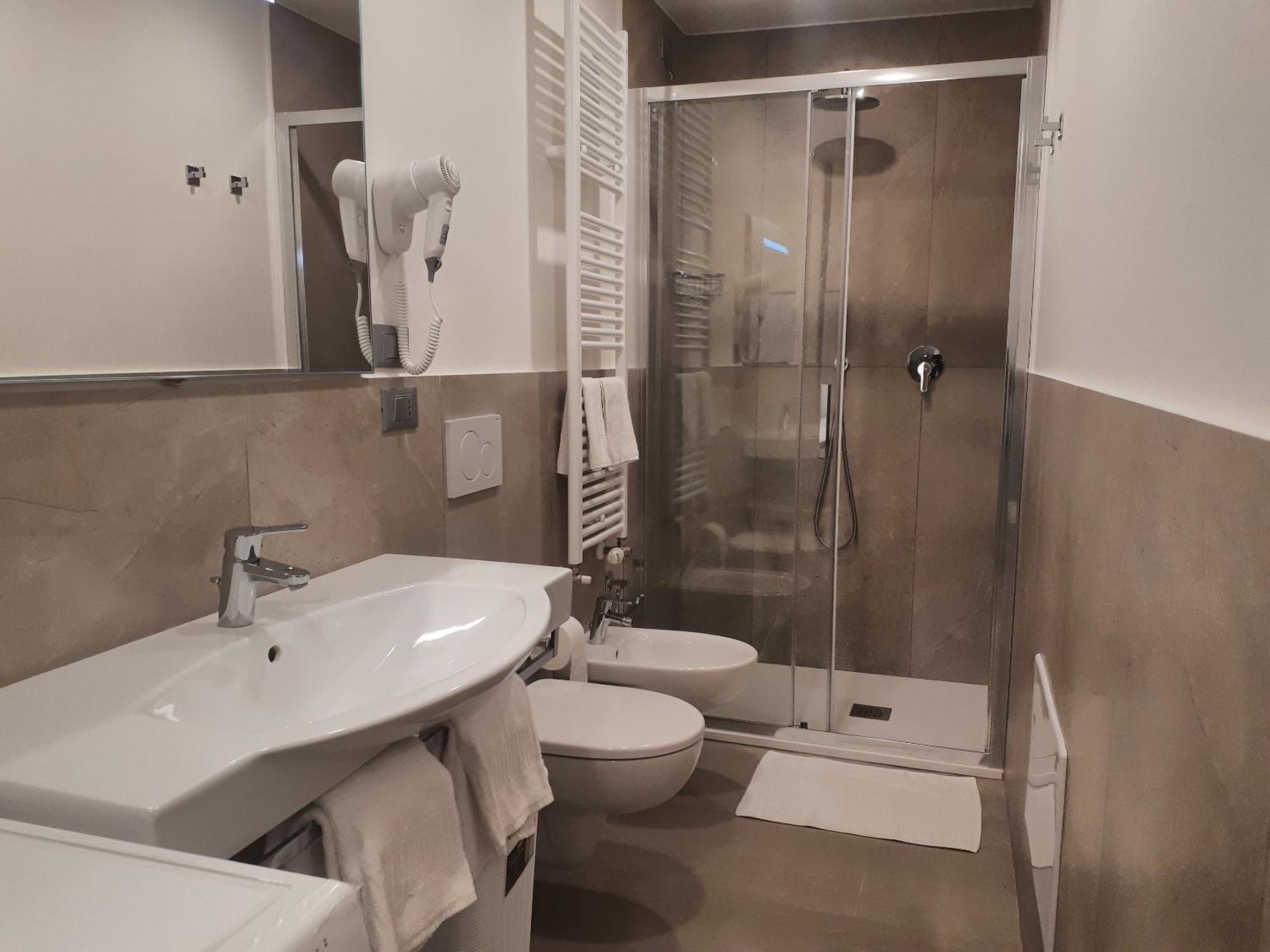 Smart Apartment Maggiore - Twa Болонья Экстерьер фото