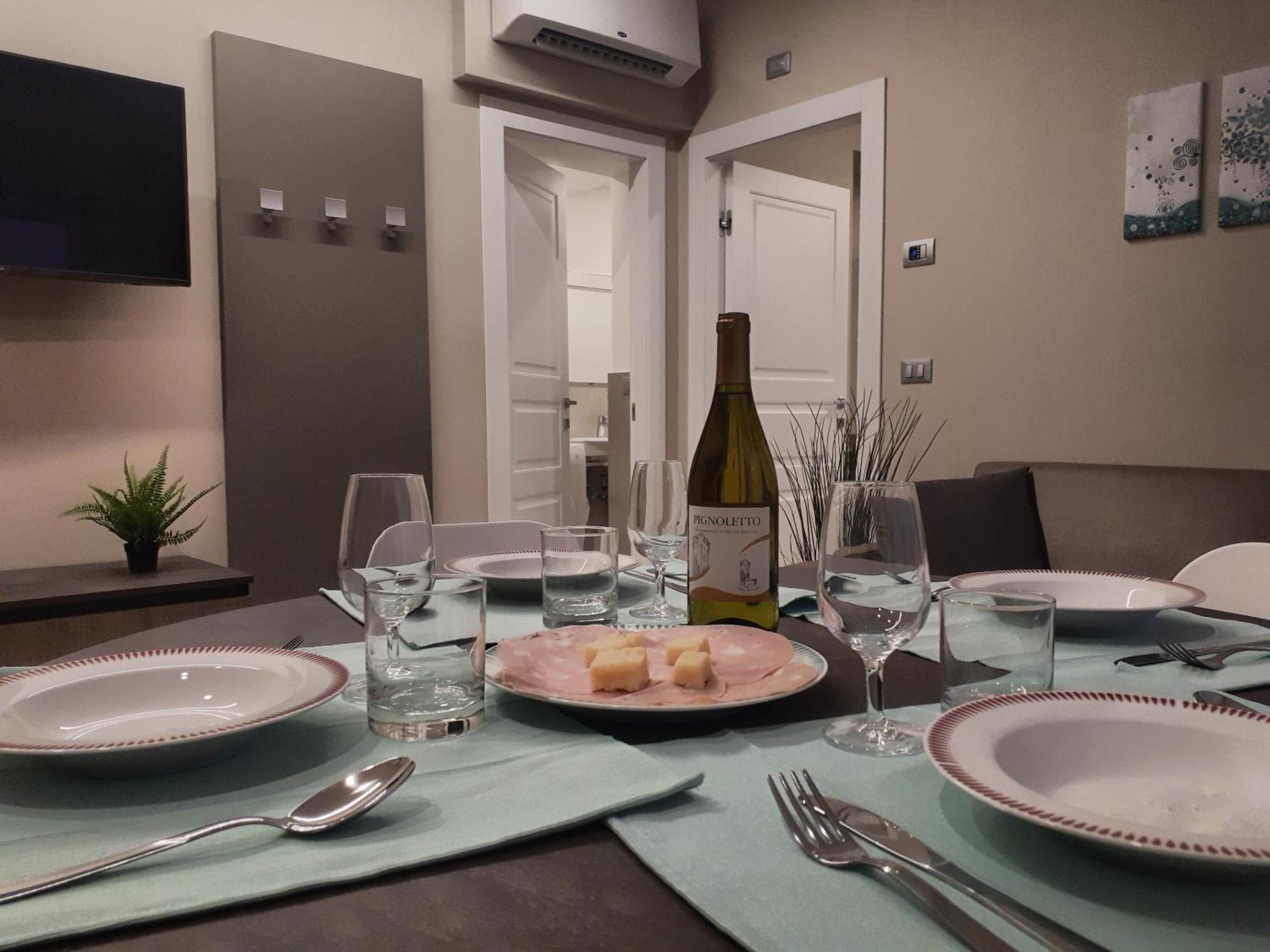 Smart Apartment Maggiore - Twa Болонья Экстерьер фото