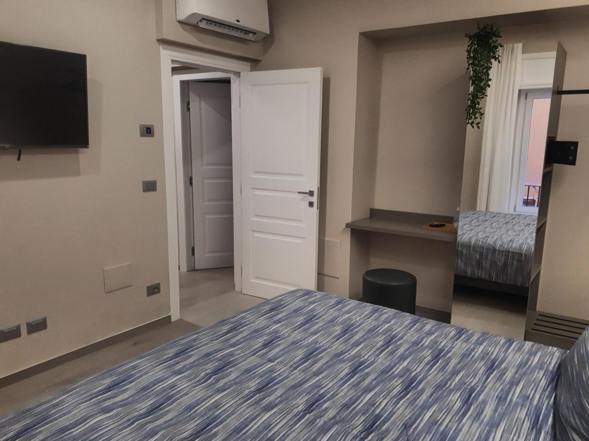 Smart Apartment Maggiore - Twa Болонья Экстерьер фото